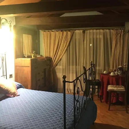 Privatunterkunft Attico Con Altana