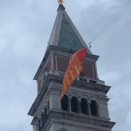 Attico Con Altana Privatunterkunft *