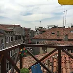 Attico Con Altana Velence